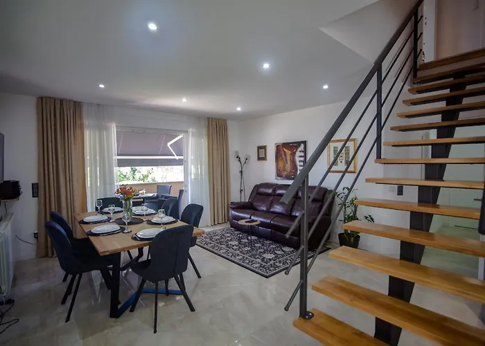 Iadertina Apartment