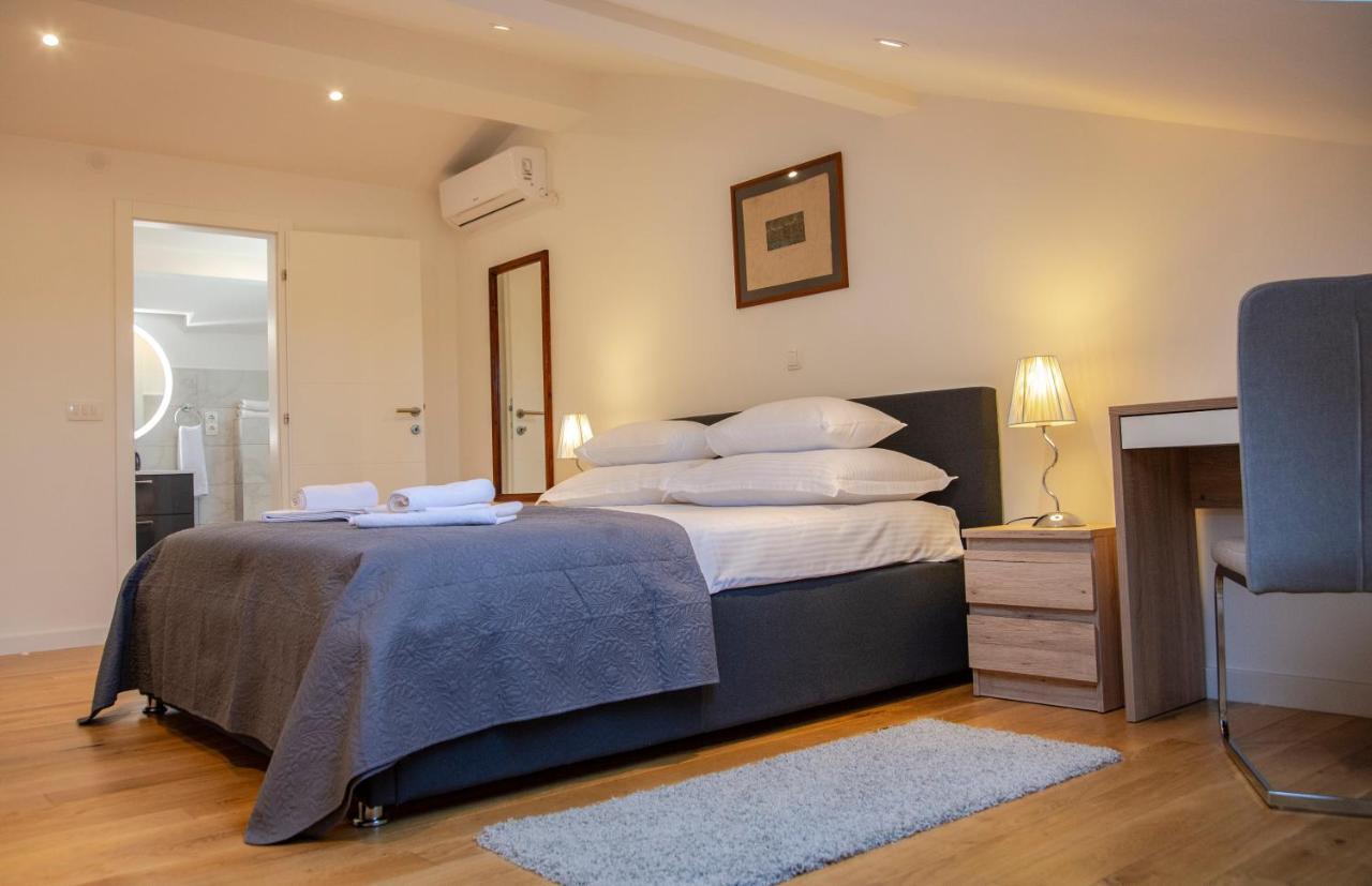 Iadertina Apartment