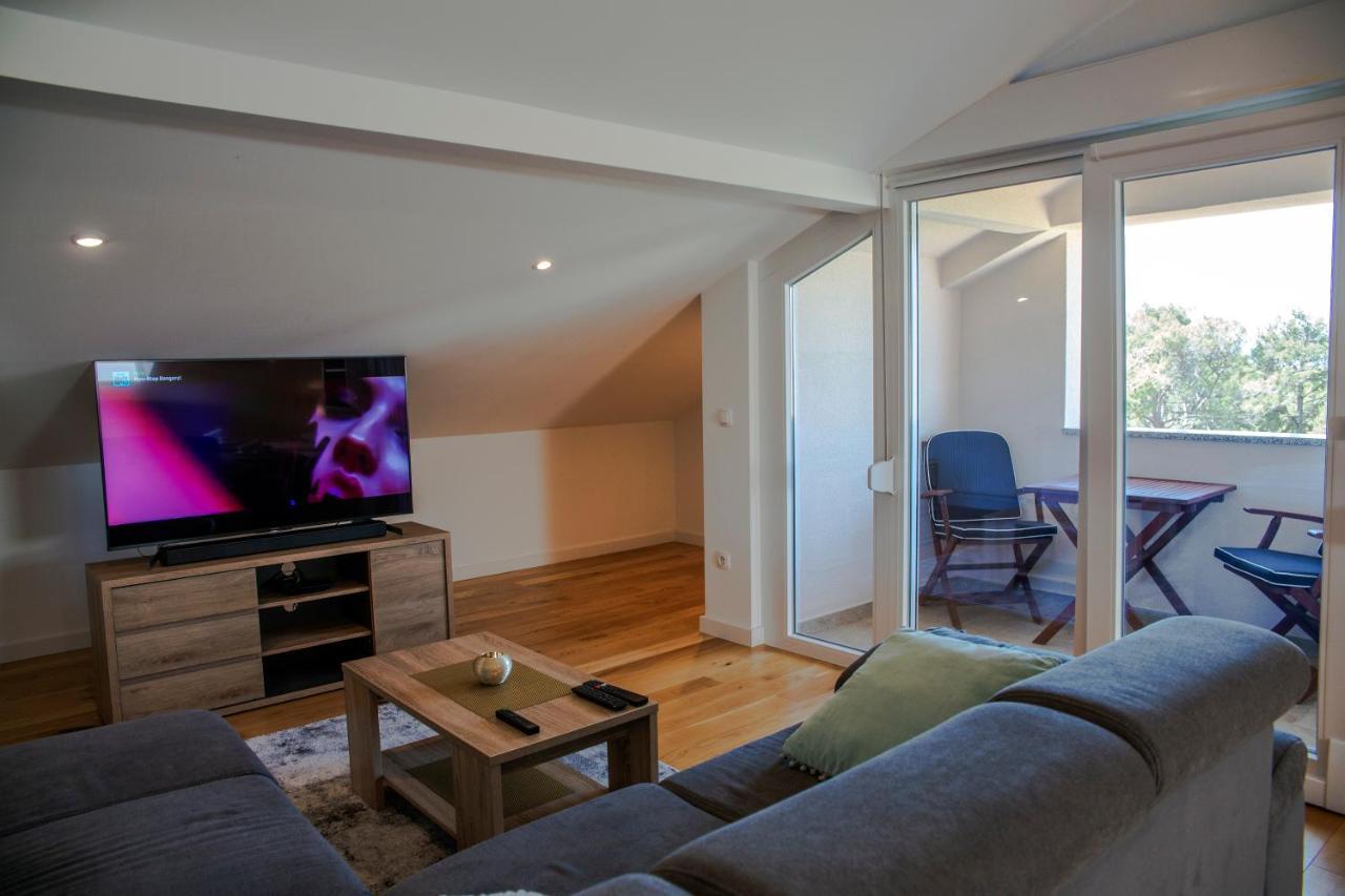 Iadertina Apartment *